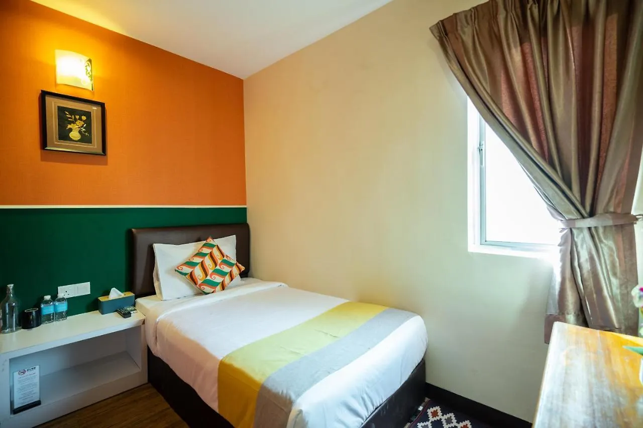 Link Hotel George Town 2*,